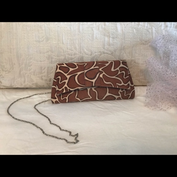Animal Print Clutch with Chain Strap. - Picture 3 of 7